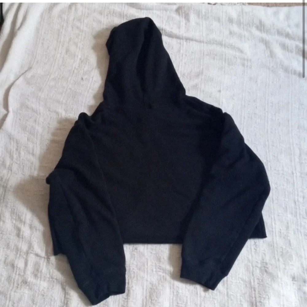 PINK hooded Sweatshirt black laced cropped hoodie gym beach pool Victoria’s - Picture 2 of 8